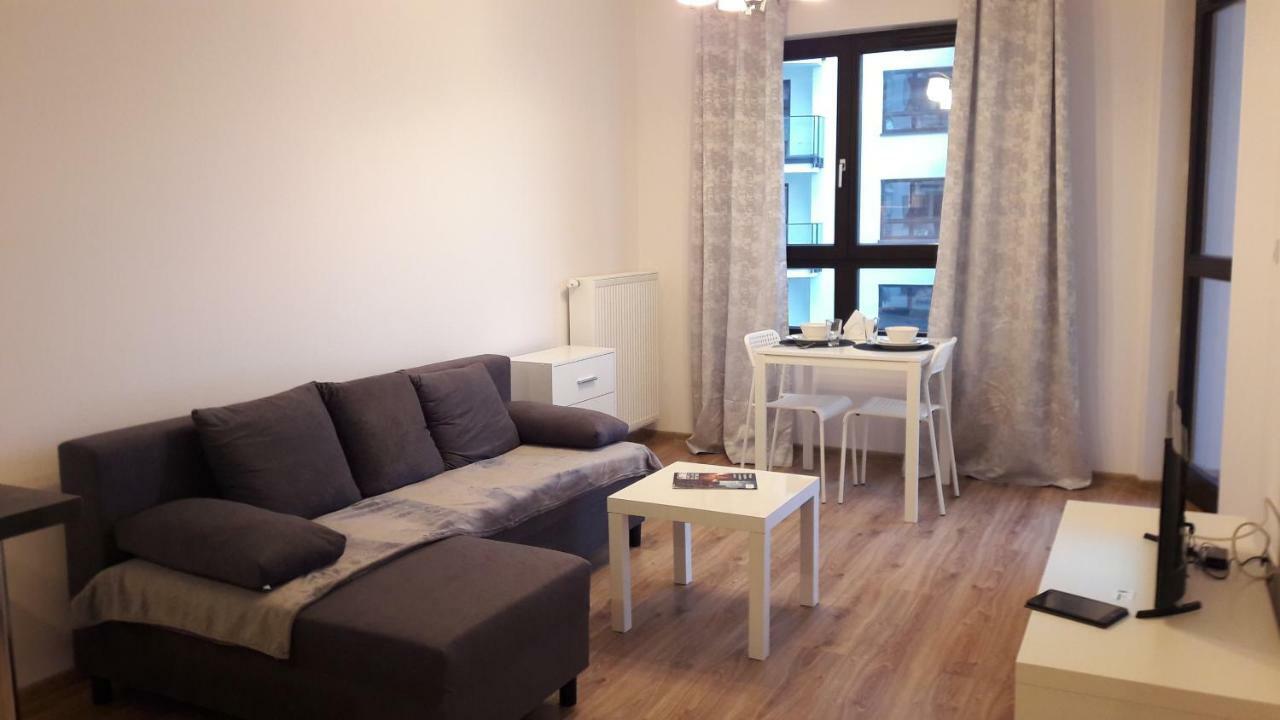 Newburg Apartments Wolska Varşovia Exterior foto