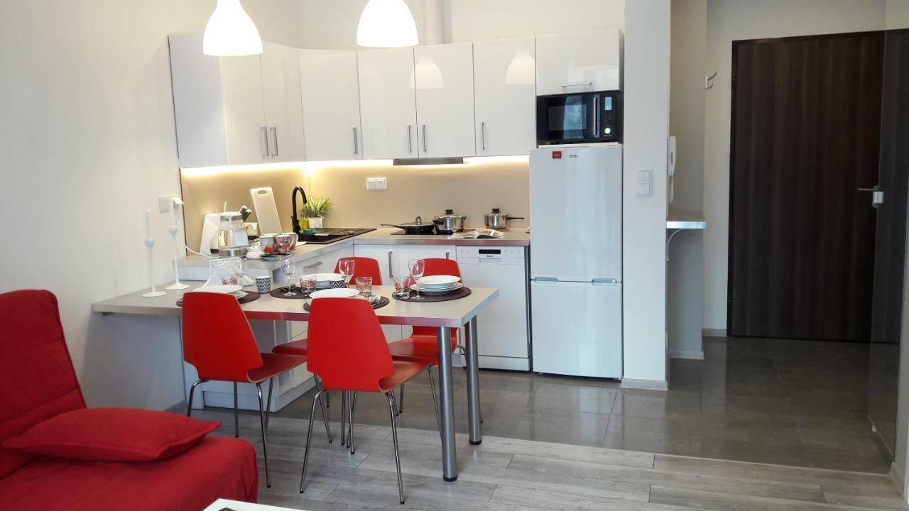 Newburg Apartments Wolska Varşovia Exterior foto